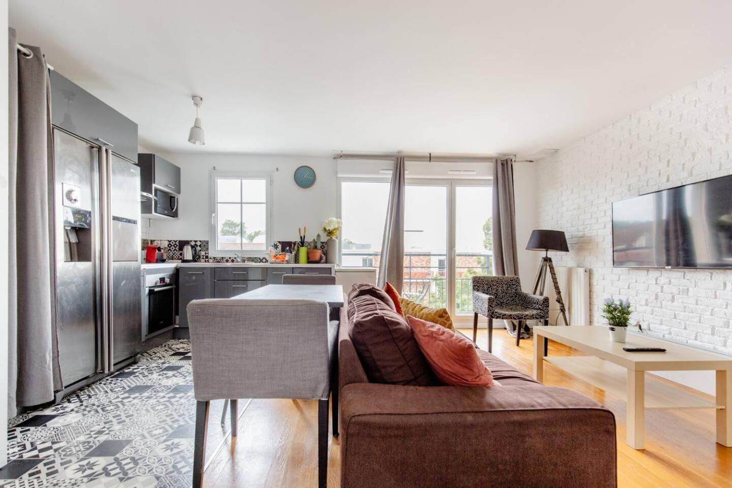 Artist Retreat Apartment Нуази-ле-Гран Екстериор снимка
